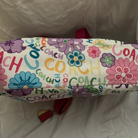 COACH Diaper bag. Large. Floral - Picture 9 of 12